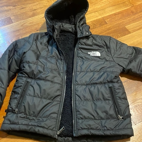 The North Face  Black Puffer Jacket fits women ML - Picture 1 of 11
